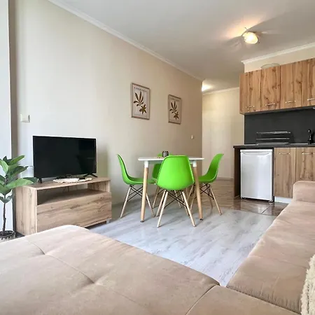 Апартамент Bratanov Свети Влас